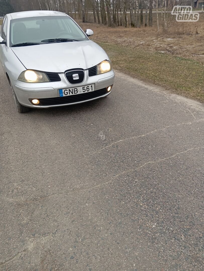 Seat Ibiza 2003 y Hatchback