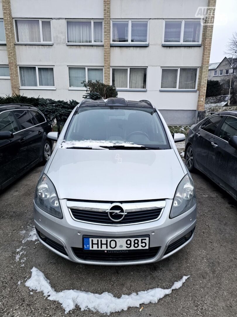 Opel Zafira 2006 m Vienatūris