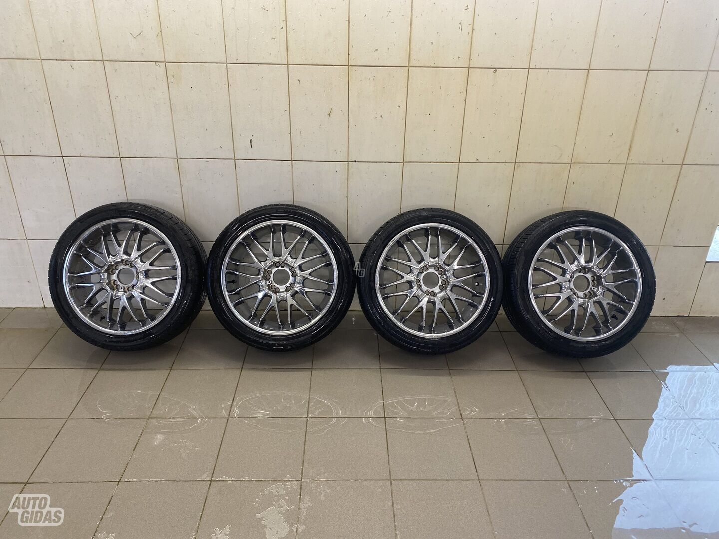 Light alloy R18 rims