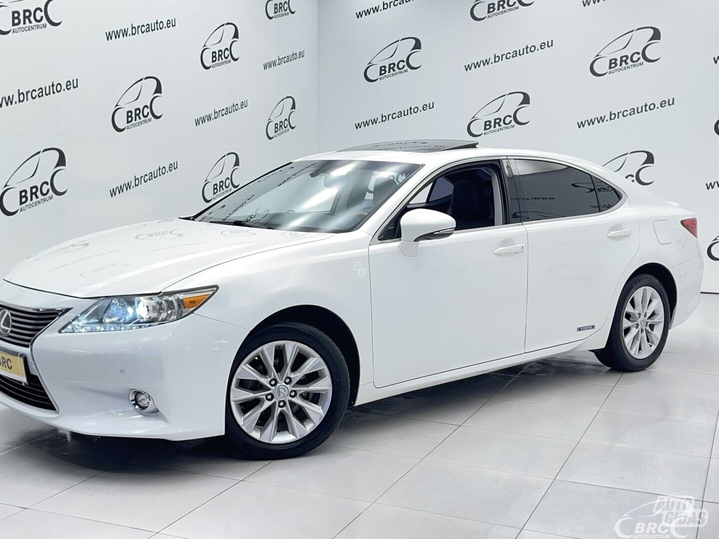 Lexus ES 300h Hybrid 2015 y