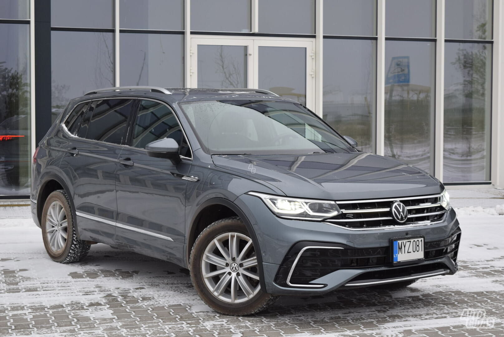 Volkswagen Tiguan 2022 y Off-road / Crossover