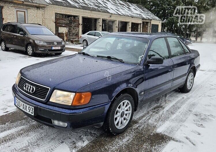 Audi 100 1993 г Седан