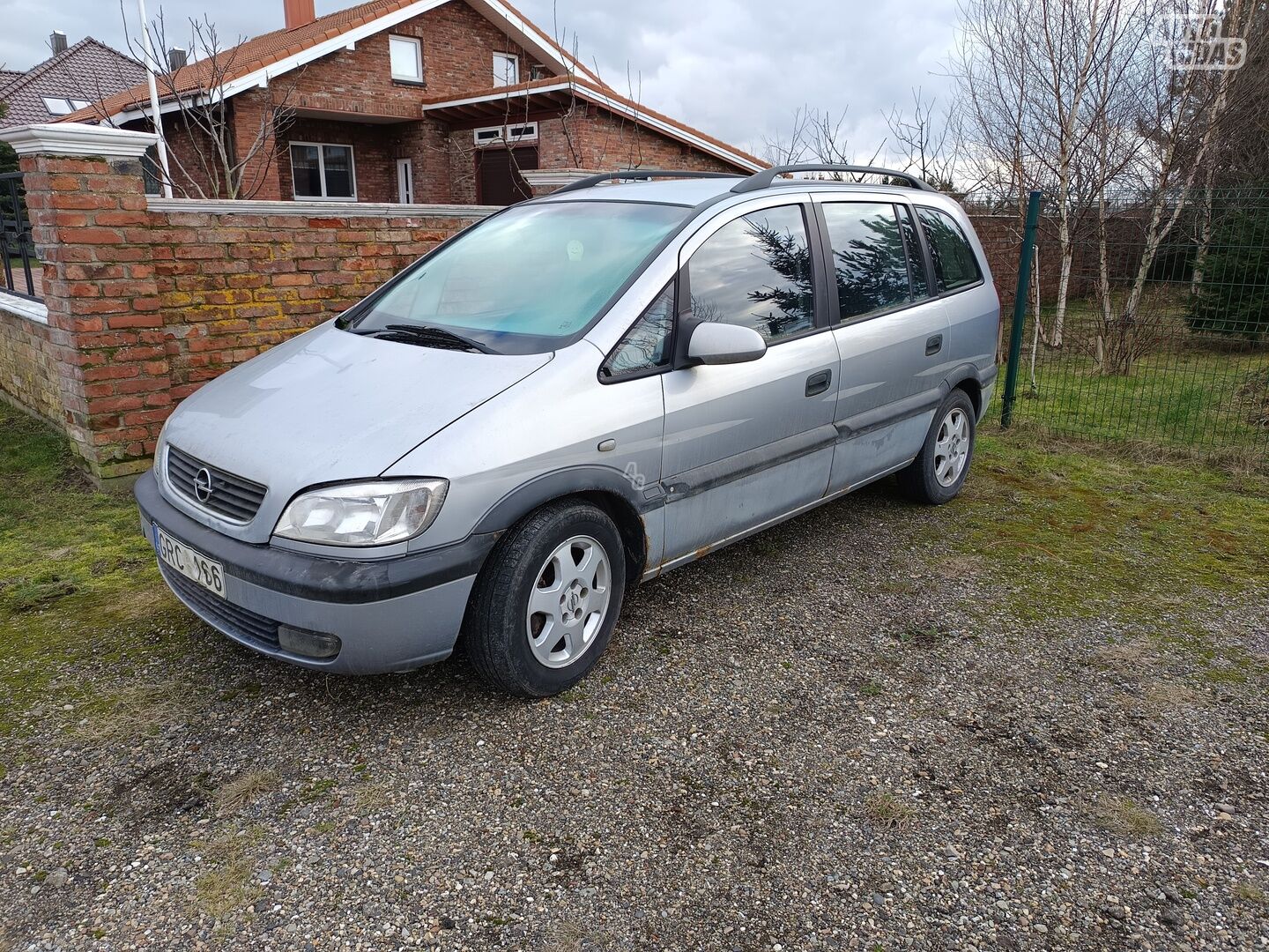 Opel Zafira 2002 y Hatchback