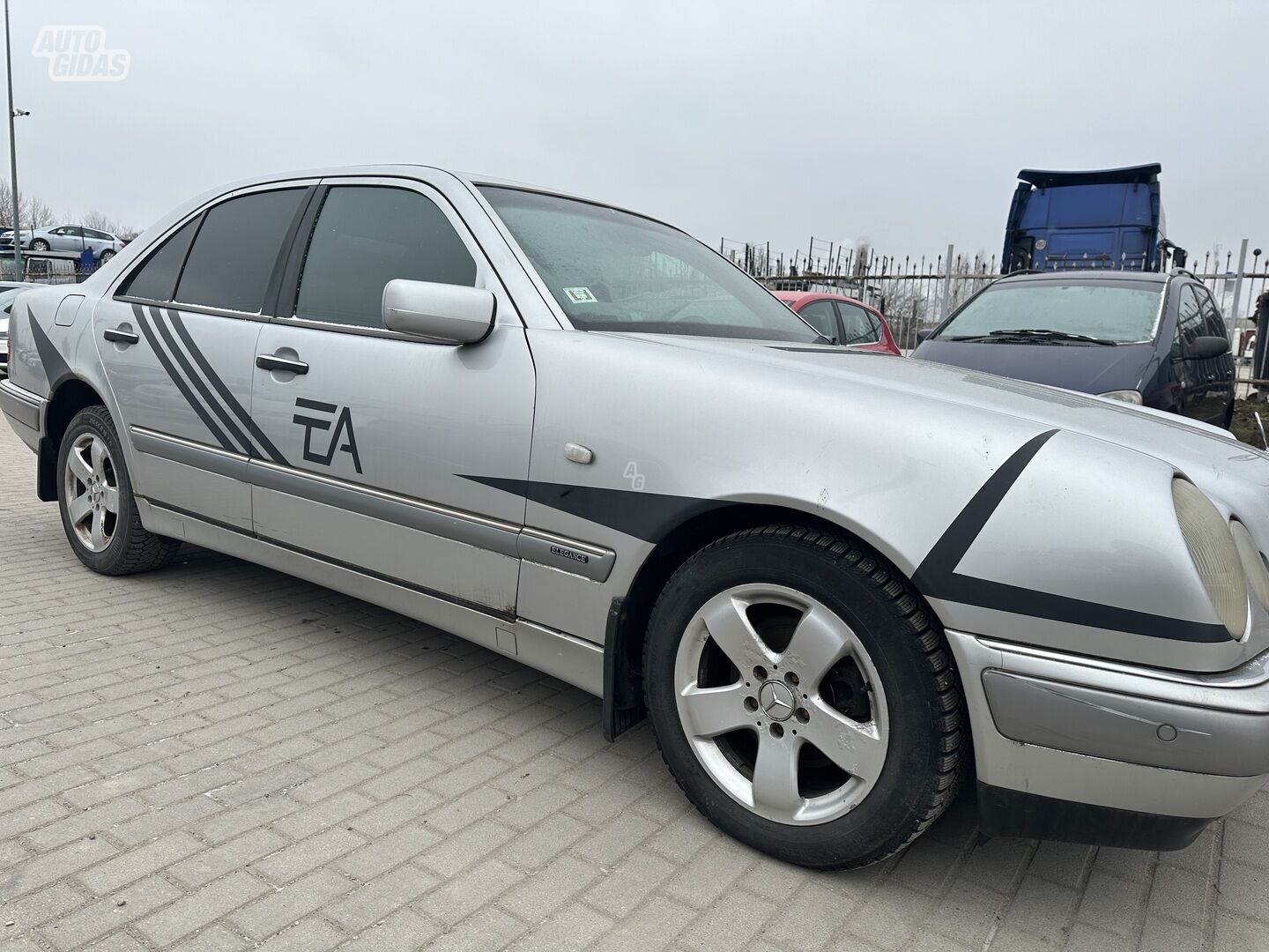 Mercedes-Benz E 280 1998 m Sedanas