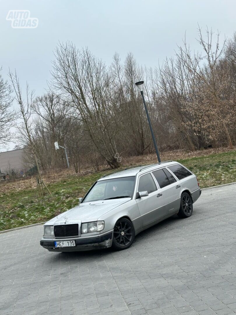 Mercedes-Benz W124 1990 m Universalas