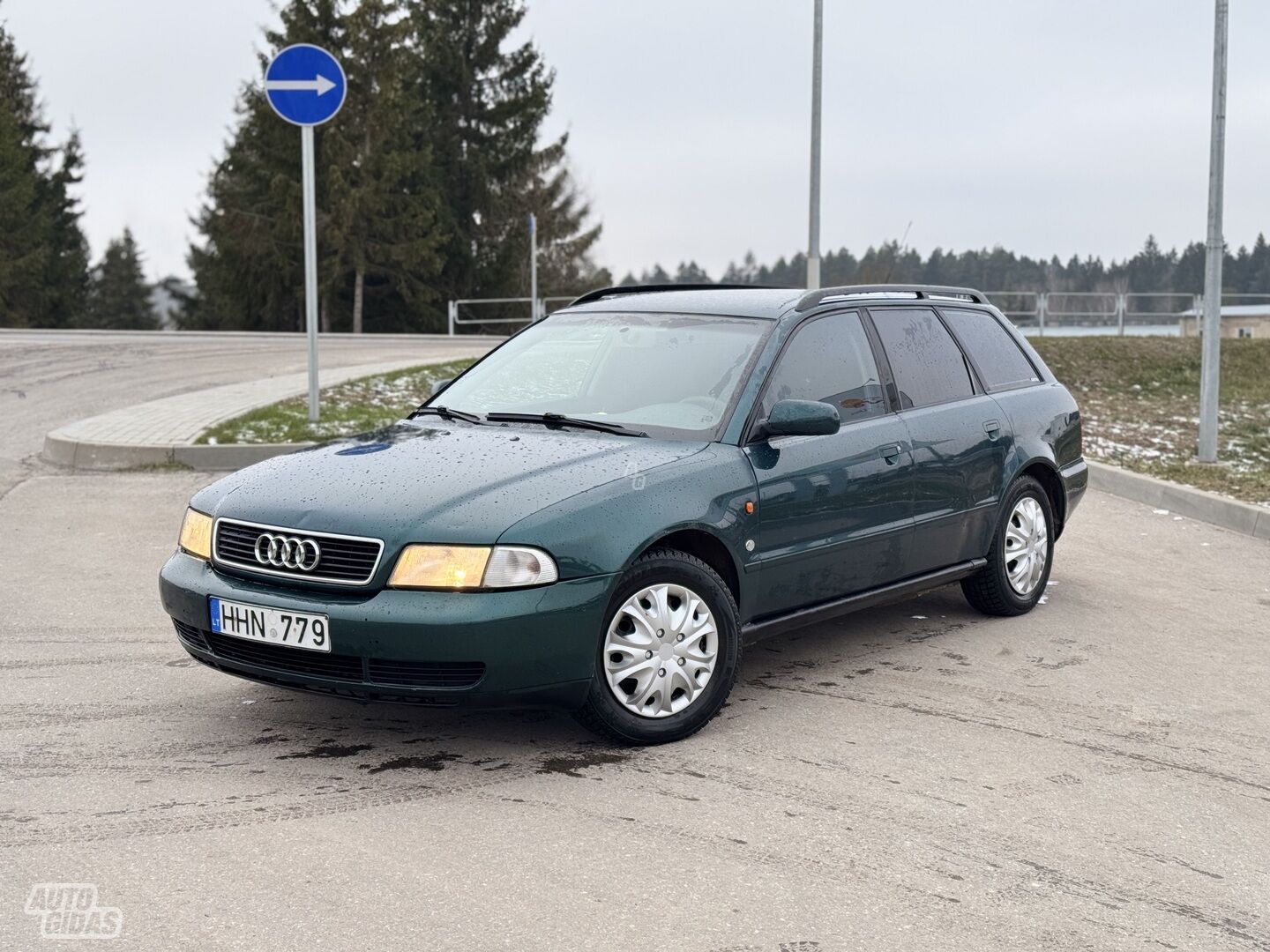 Audi A4 1996 m Universalas