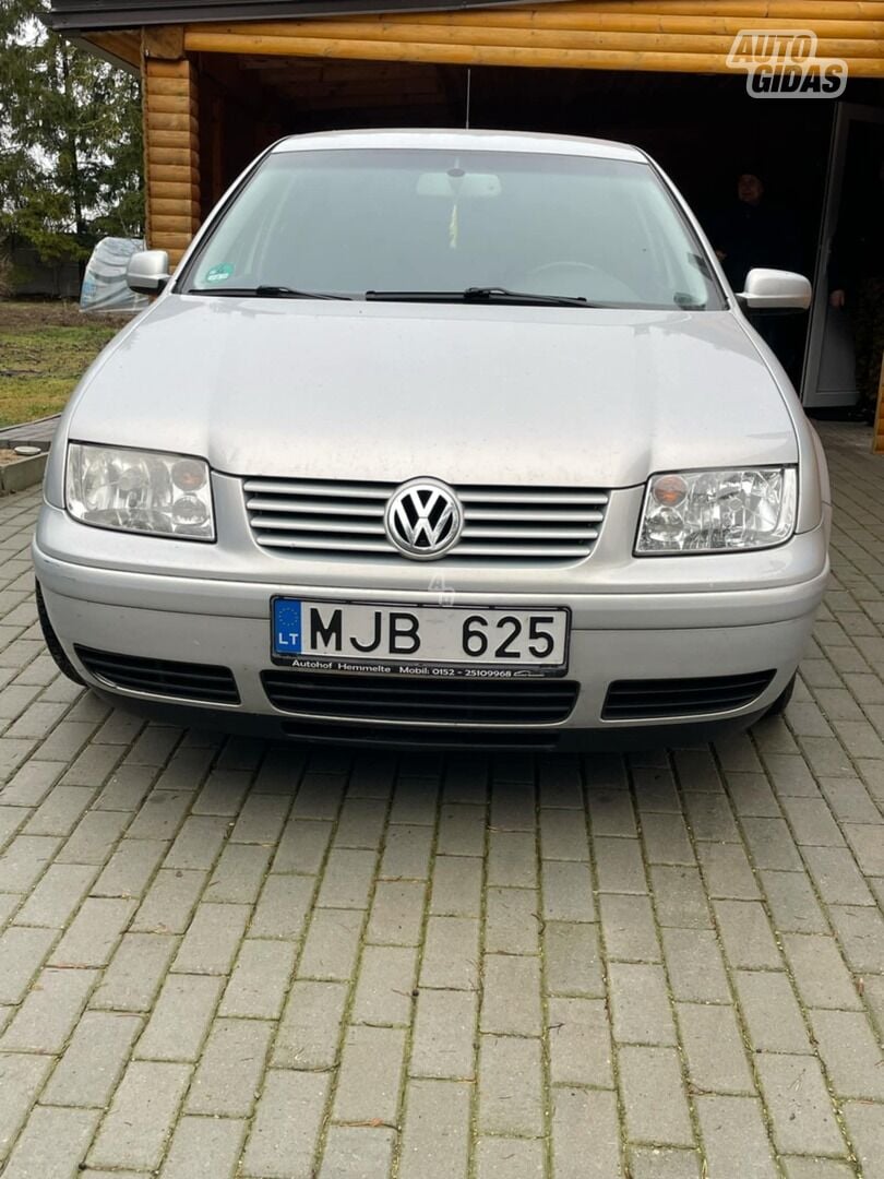 Volkswagen Bora 2000 г Седан