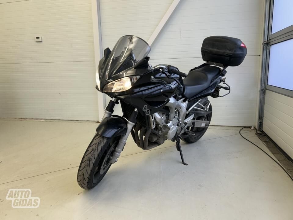 Yamaha Fz6 2006 y Classical / Streetbike motorcycle