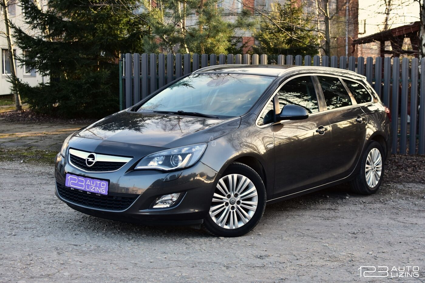 Opel Astra 2011 г Универсал