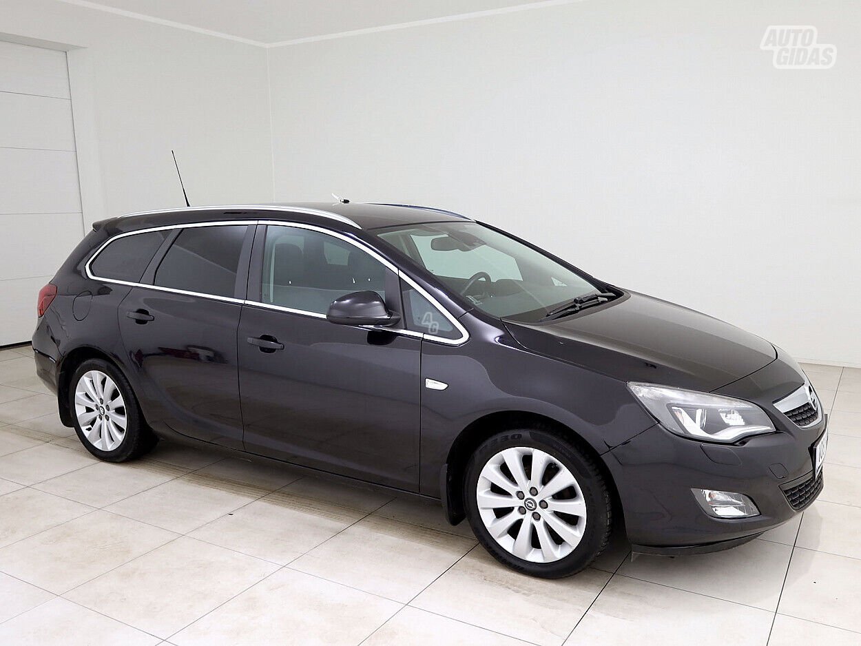 Opel Astra 2011 y Wagon