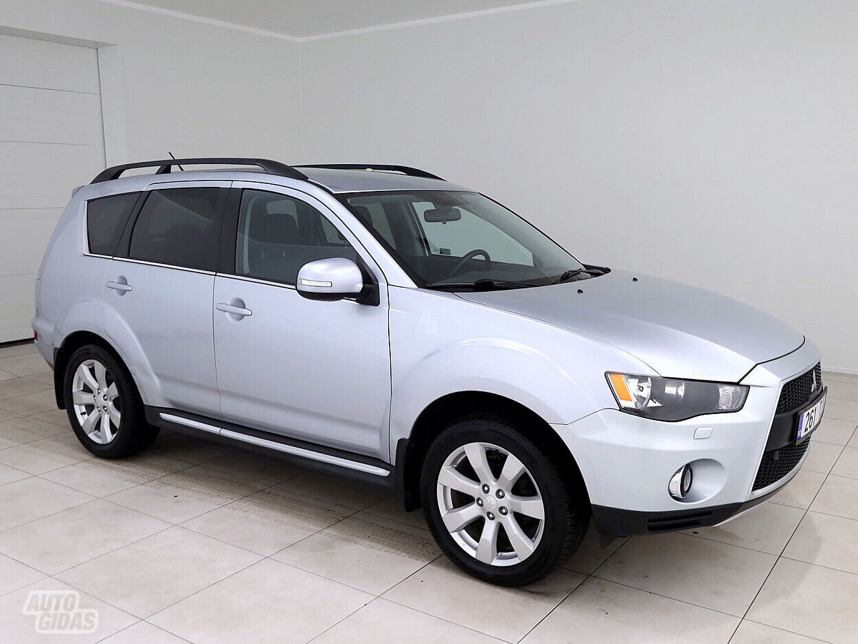 Mitsubishi Outlander 2011 y Off-road / Crossover