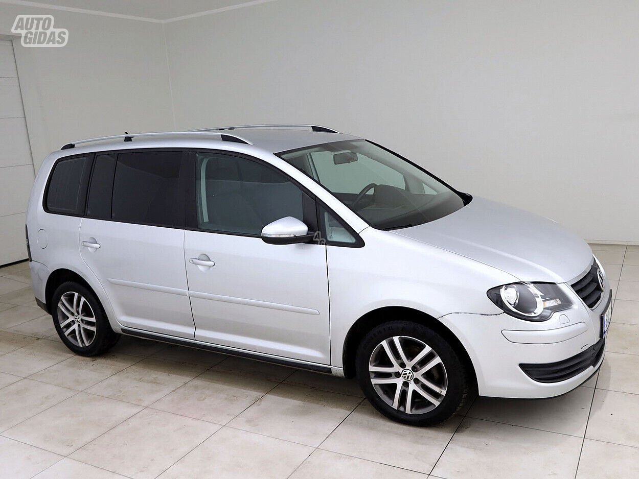 Volkswagen Touran 2009 г Минивэн