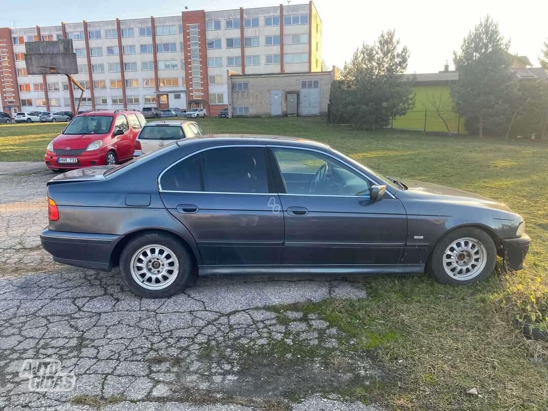 Bmw Serija 5 1999 y parts