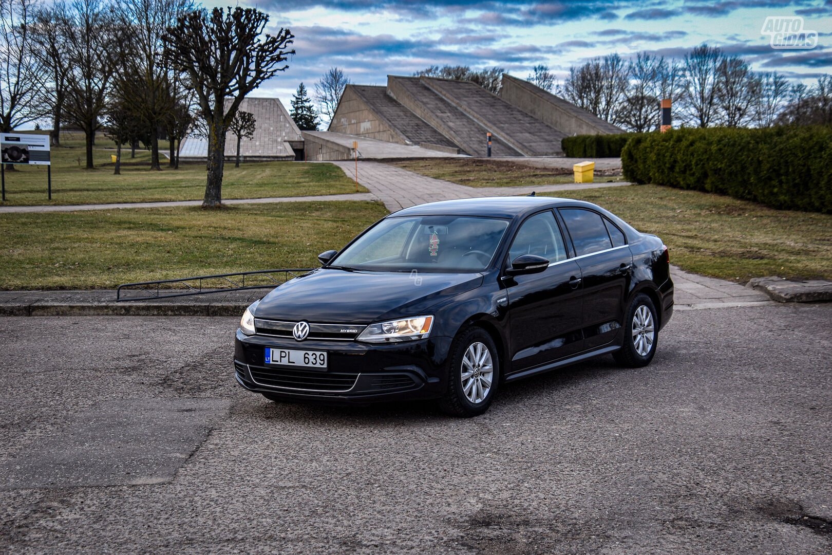 Volkswagen Jetta E-Hybrid 2014 m