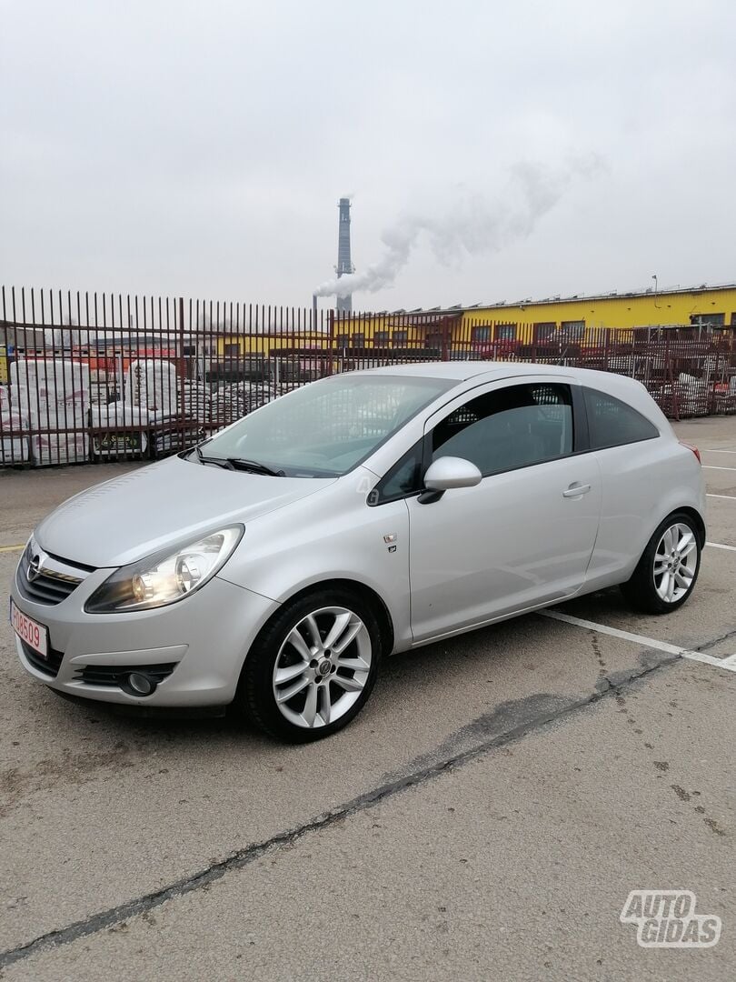 Opel Corsa 2010 y Coupe