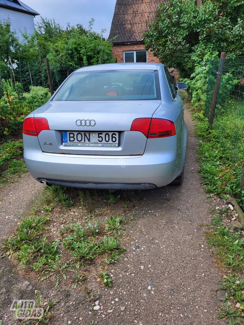 Audi A4 2004 m Sedanas