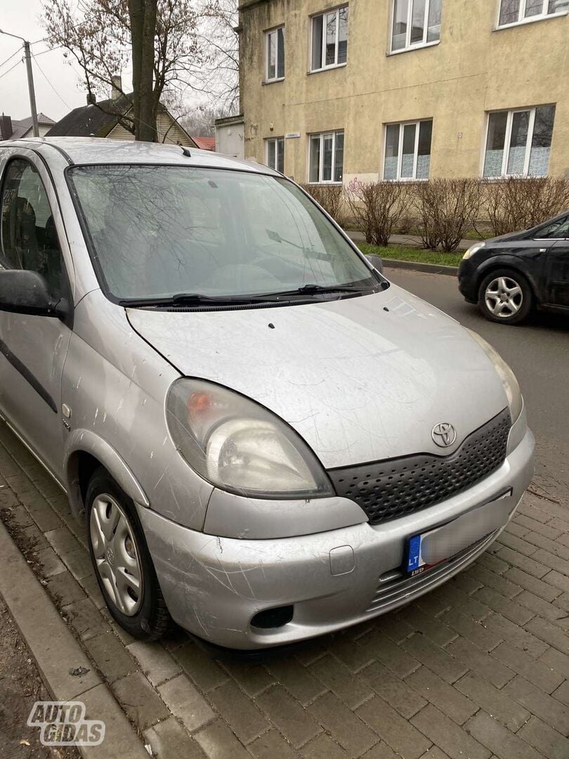 Toyota Yaris Verso 2002 y Hatchback