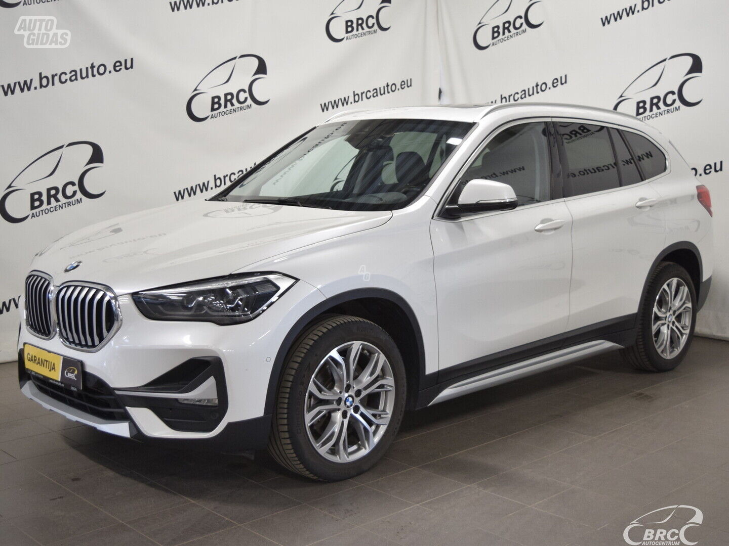 Bmw X1 xDrive 20D 2021 г