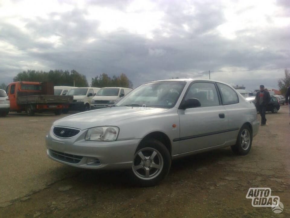 Hyundai Accent 2002 y Hatchback