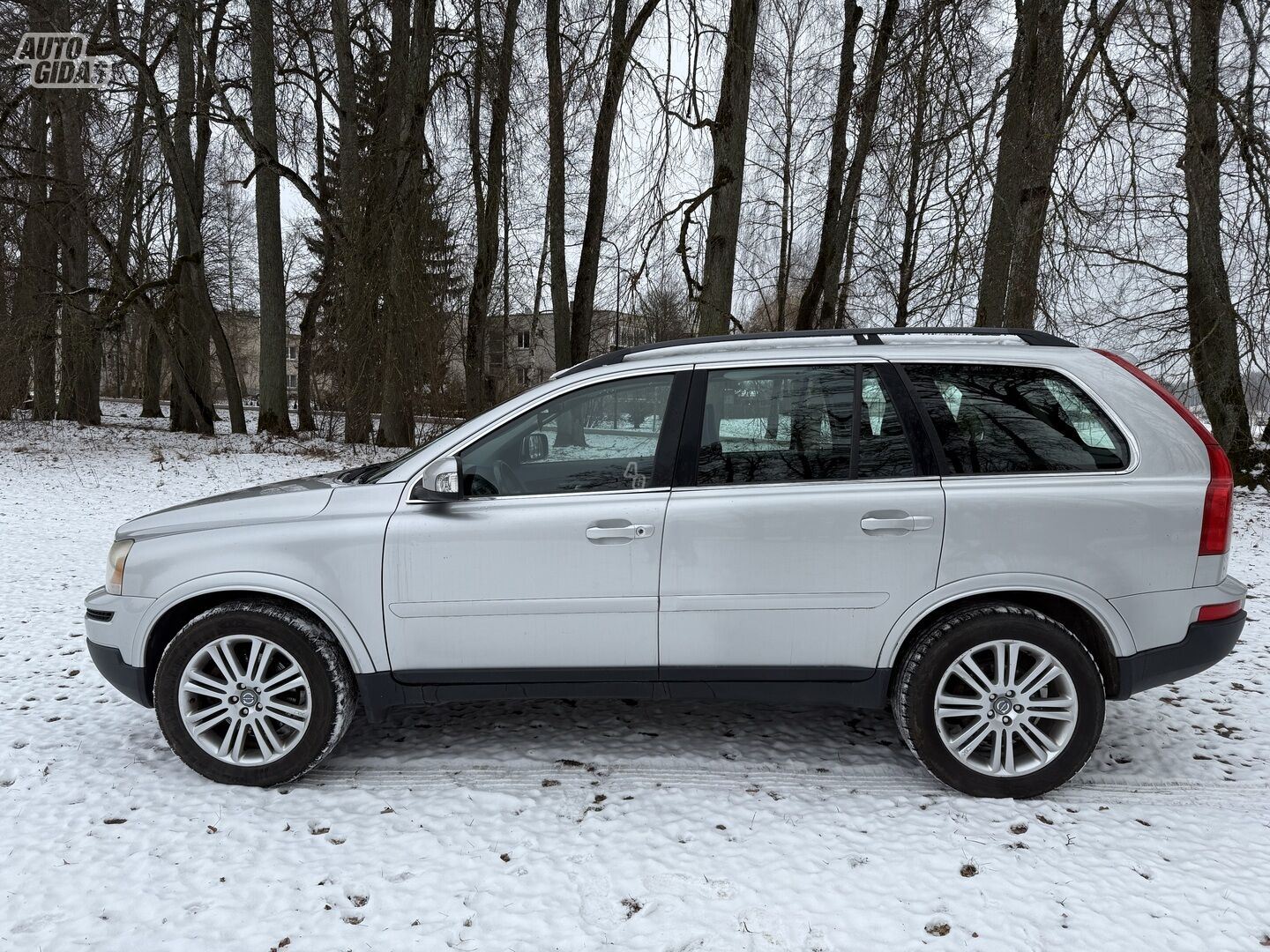 Volvo XC90 2011 y Off-road / Crossover