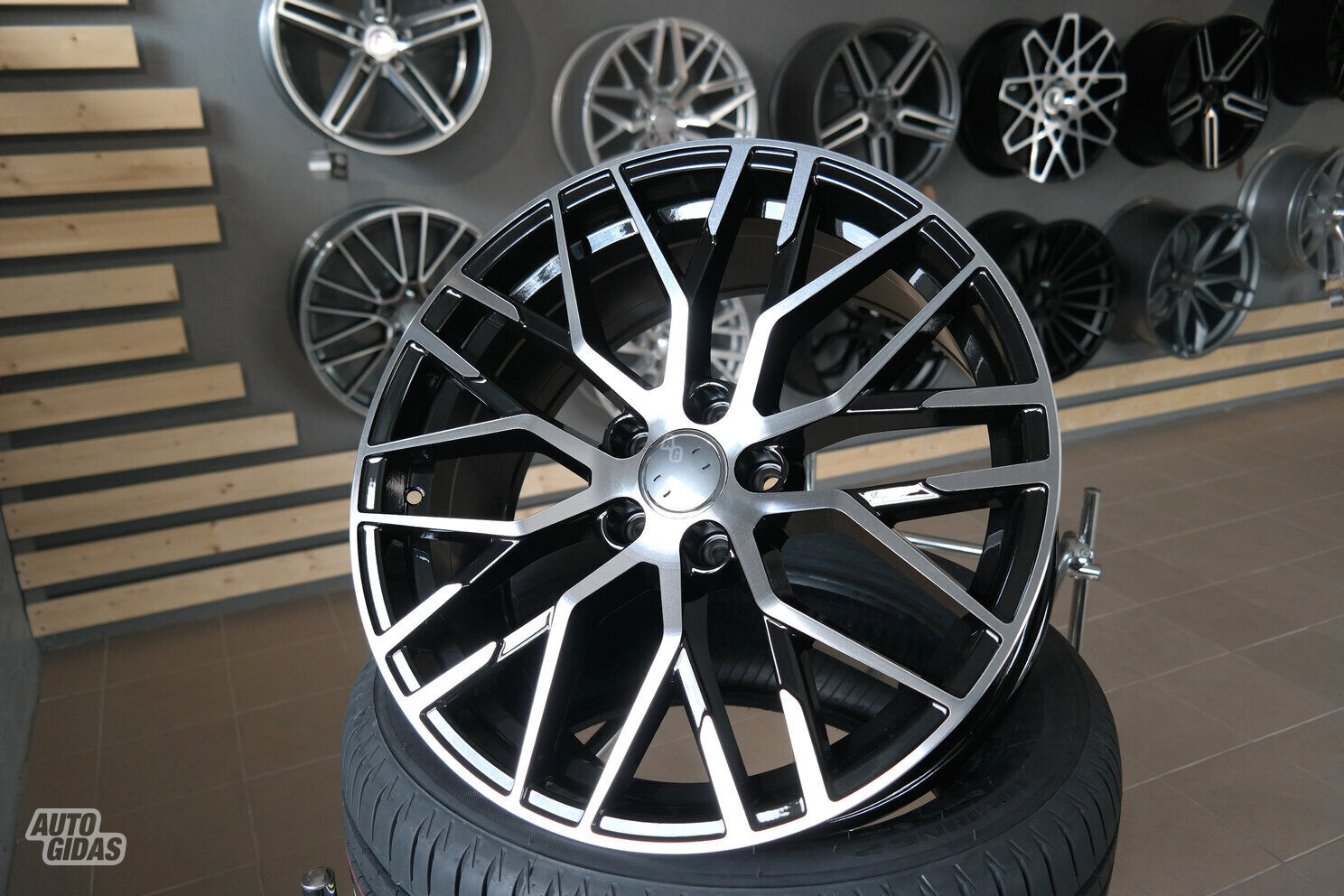 Autowheels Audi Modica R8 Style A4, A6 light alloy R20 rims