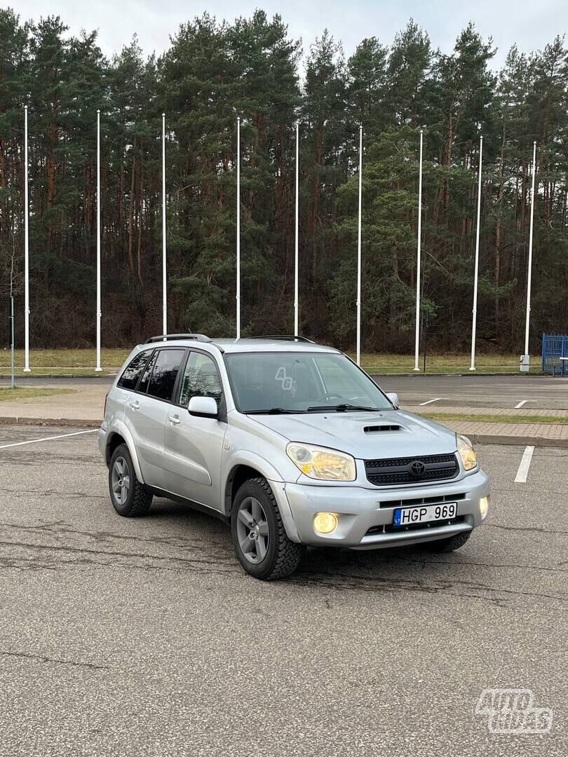 Toyota RAV4 2004 y Off-road / Crossover