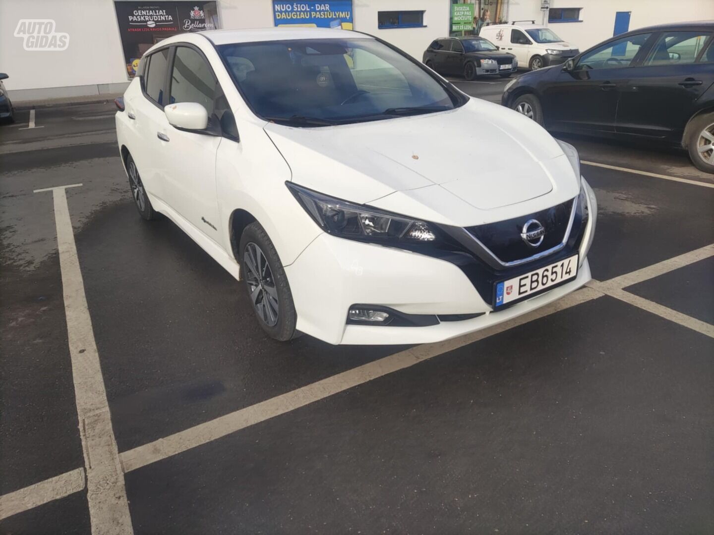 Nissan Leaf 2018 y Hatchback