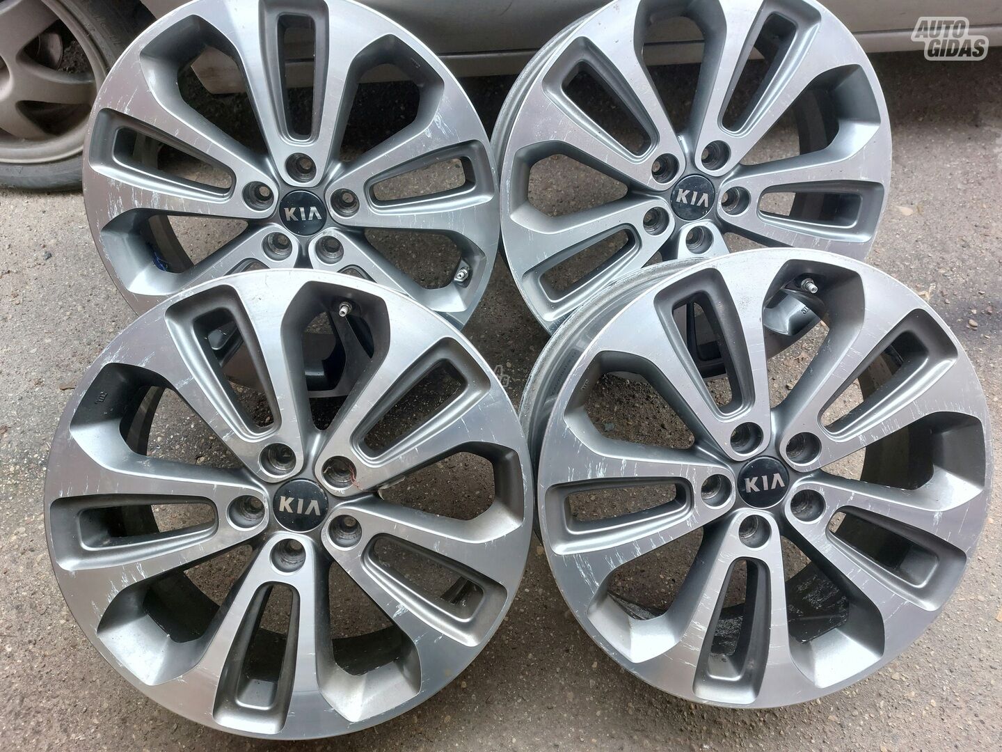 Light alloy R19 rims