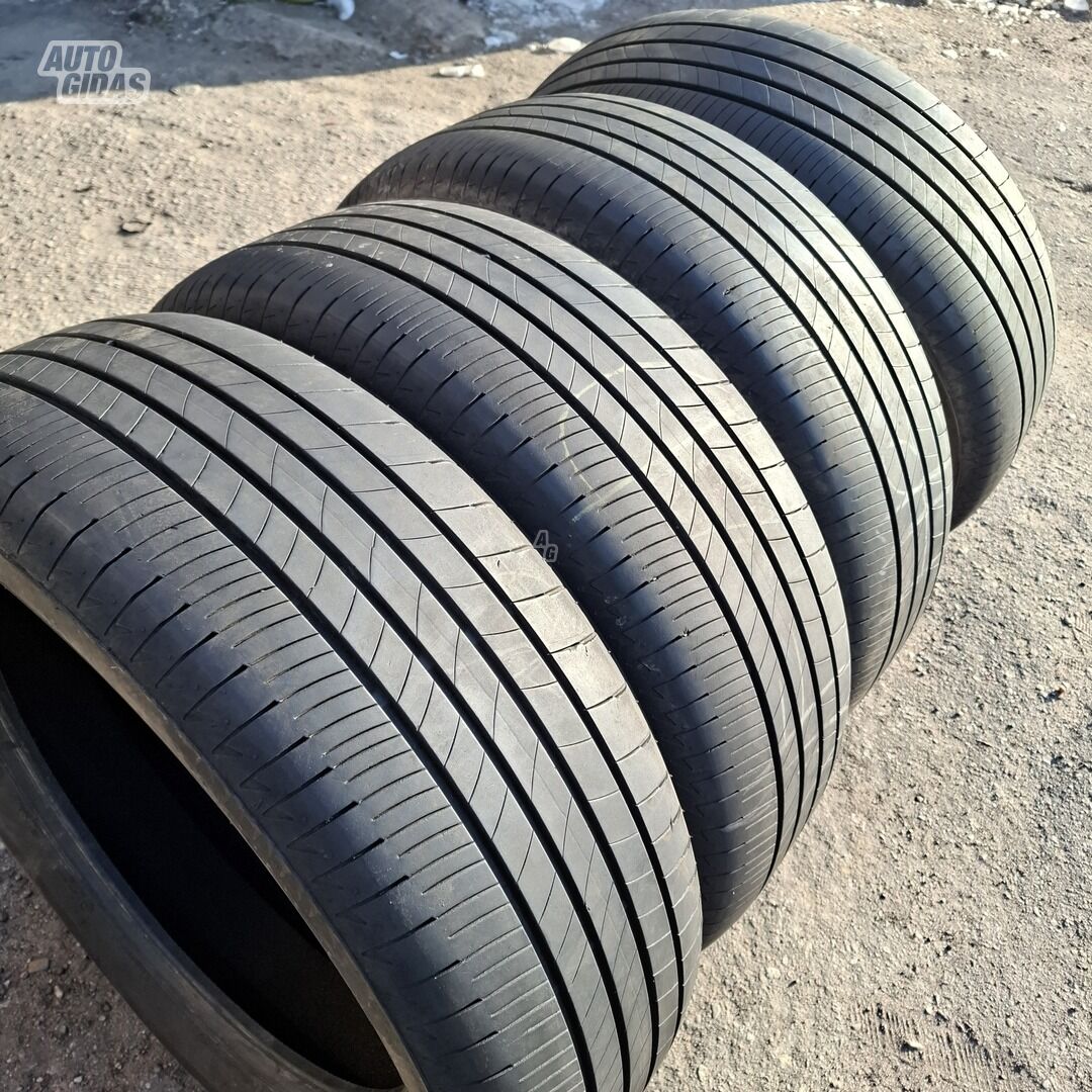 Bridgestone R19 летние шины для автомобилей