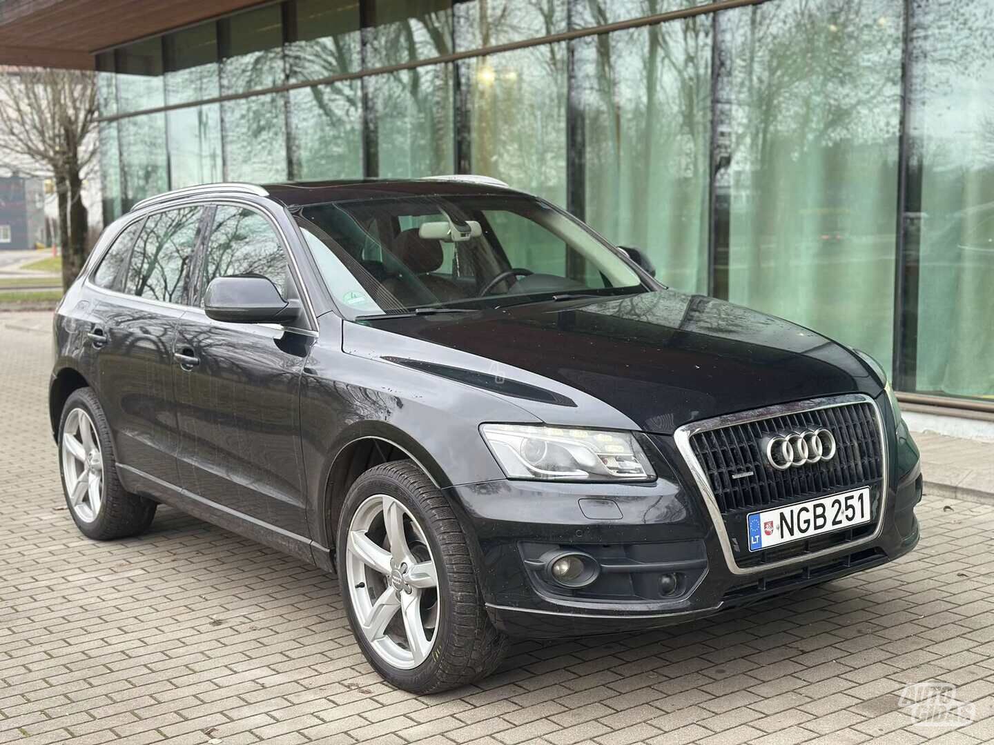 Audi Q5 2009 m Visureigis / Krosoveris