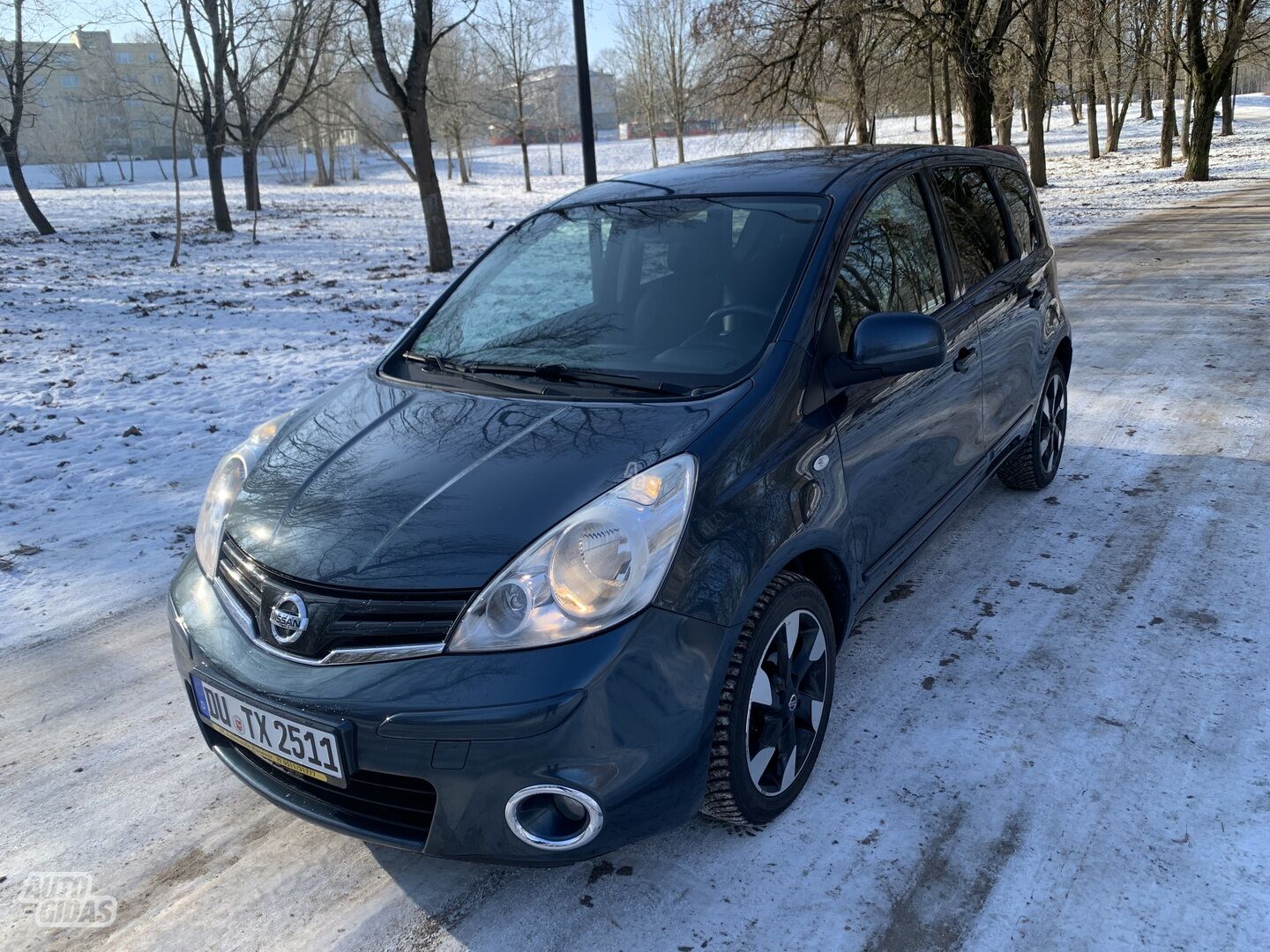 Nissan Note 2013 г Хэтчбек