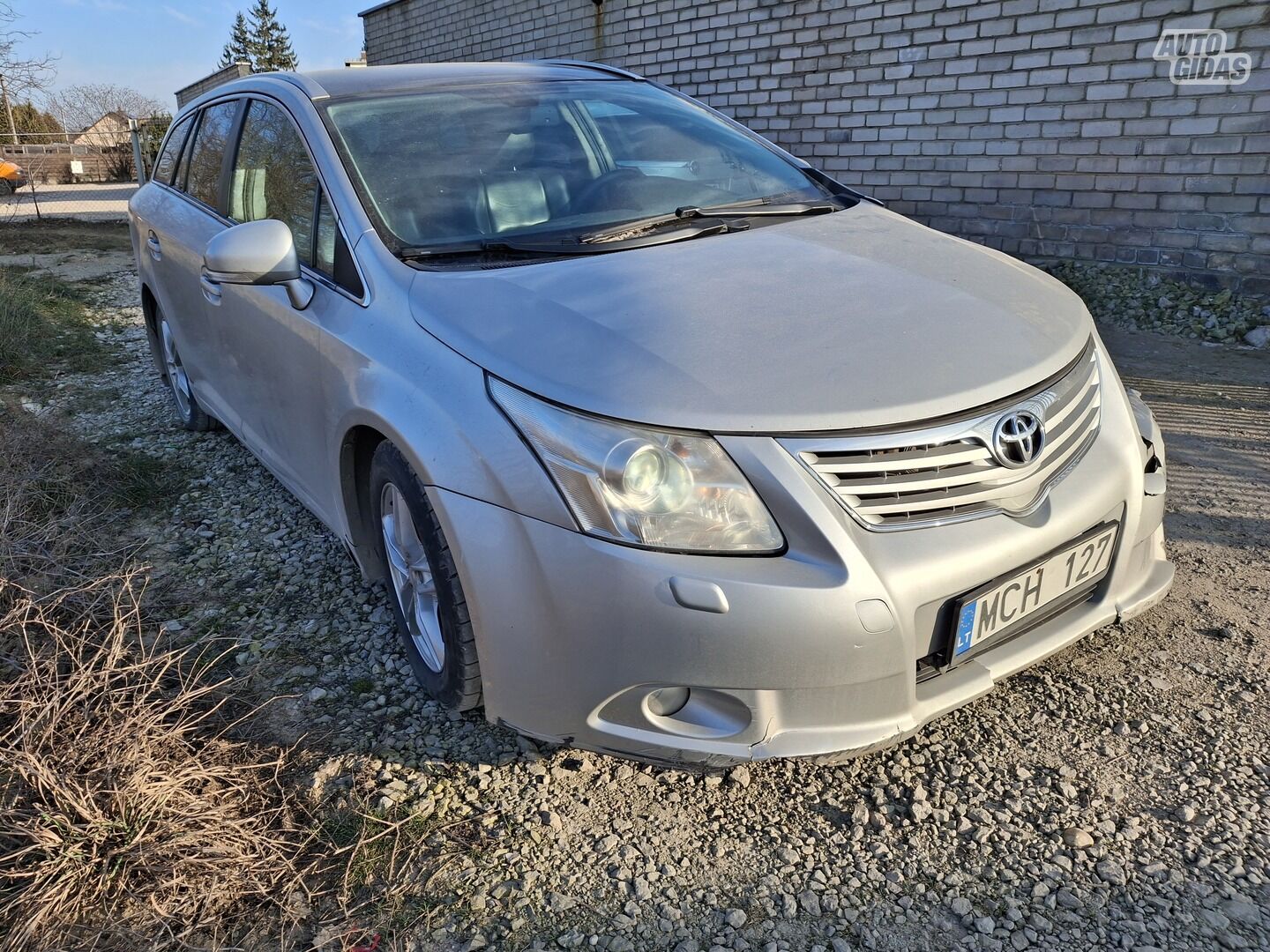 Toyota Avensis 2010 y parts