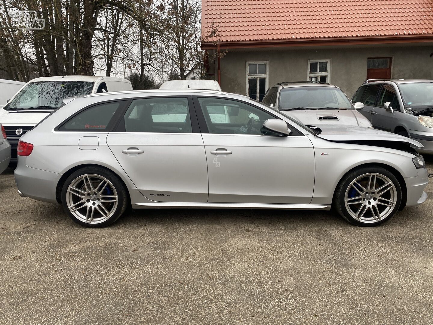 Audi A4 B8 2010 m dalys