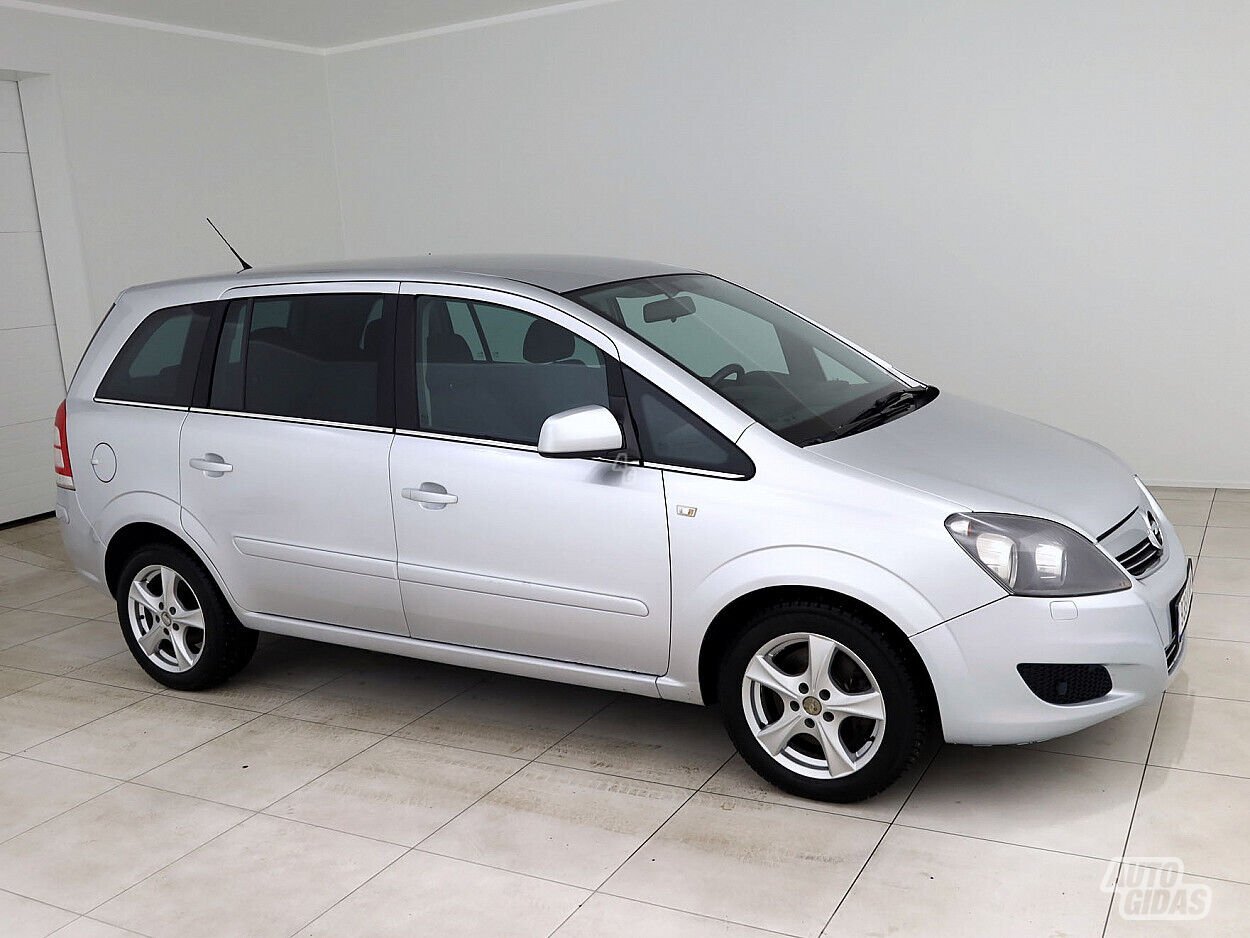 Opel Zafira 2011 г Минивэн