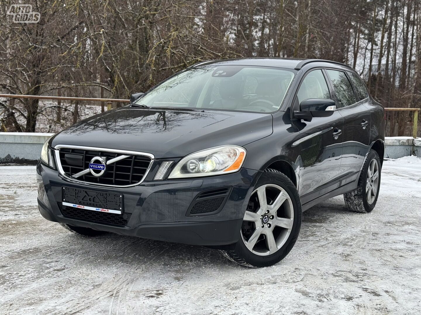 Volvo XC60 2012 г Внедорожник / Кроссовер