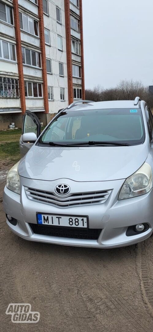 Toyota Verso 2010 y Van