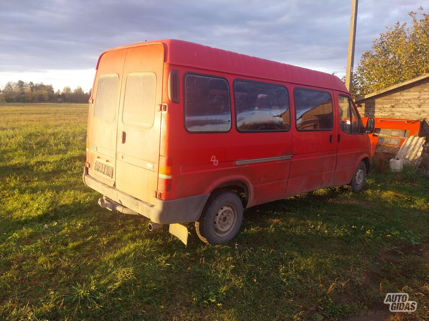 Ford Transit 2000 y Minibus