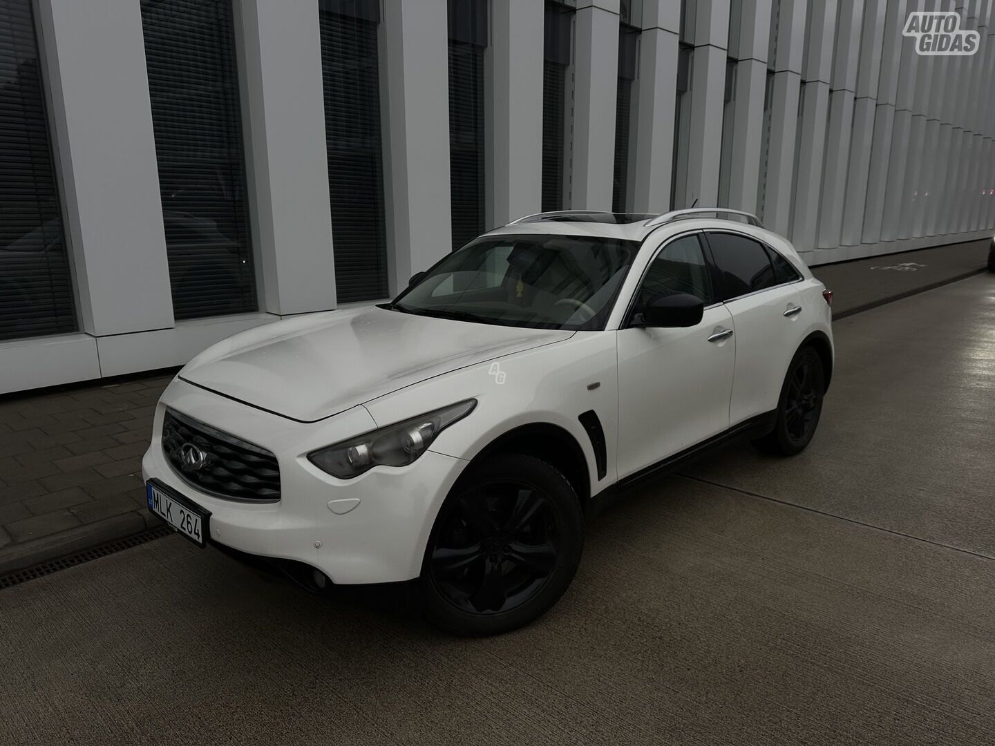 Infiniti FX30 2011 m Visureigis / Krosoveris