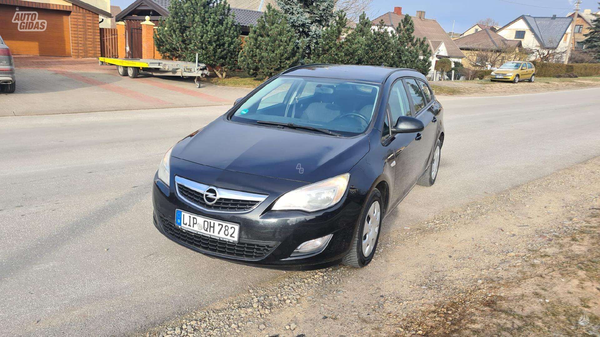 Opel Astra 2012 г Универсал