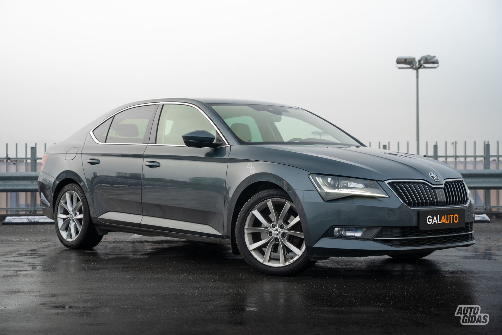 Skoda Superb TSI 2017 y