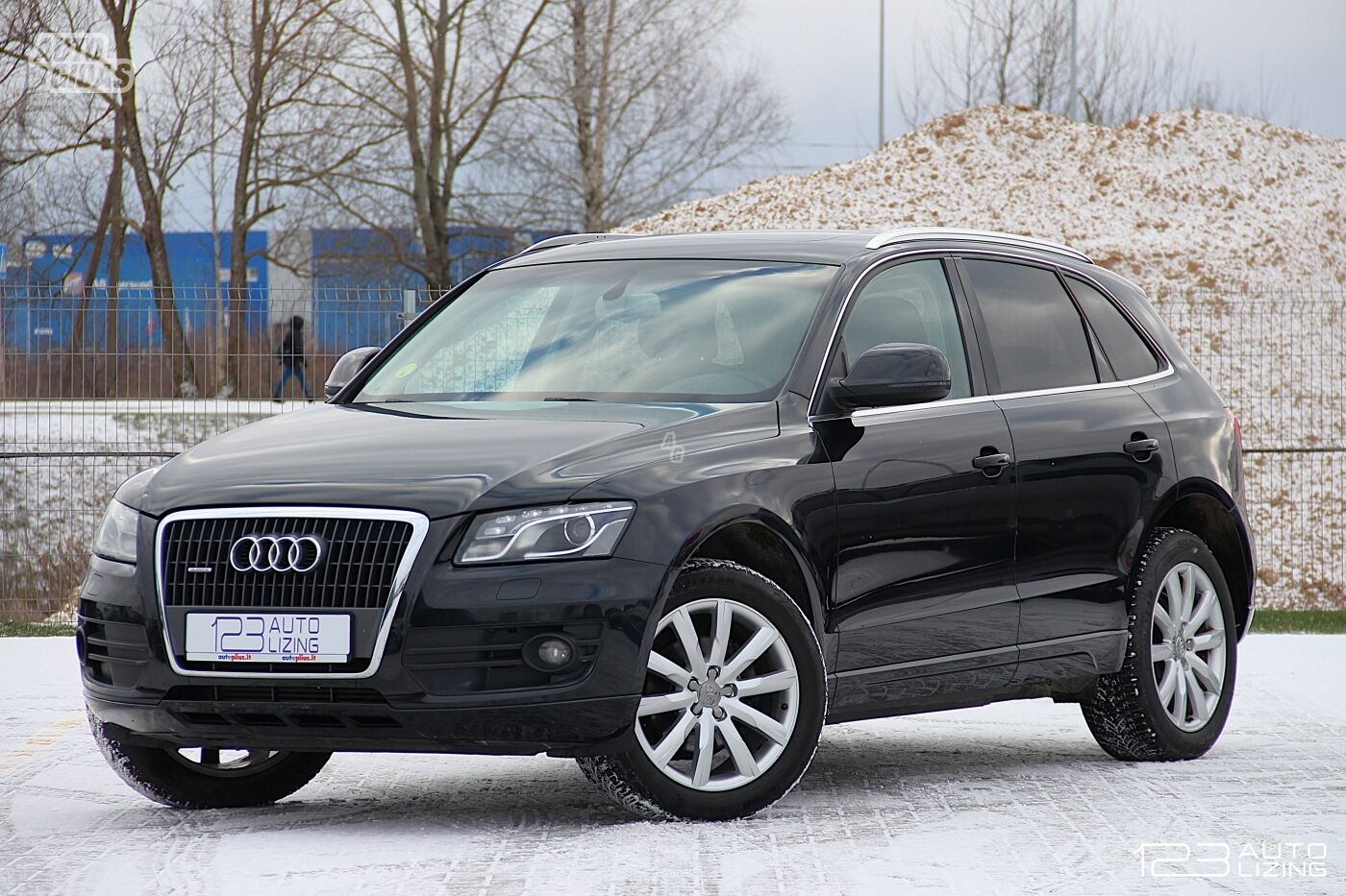 Audi Q5 2011 y Off-road / Crossover