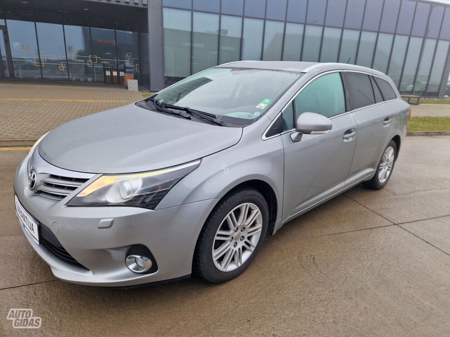 Toyota Avensis 2014 y Wagon