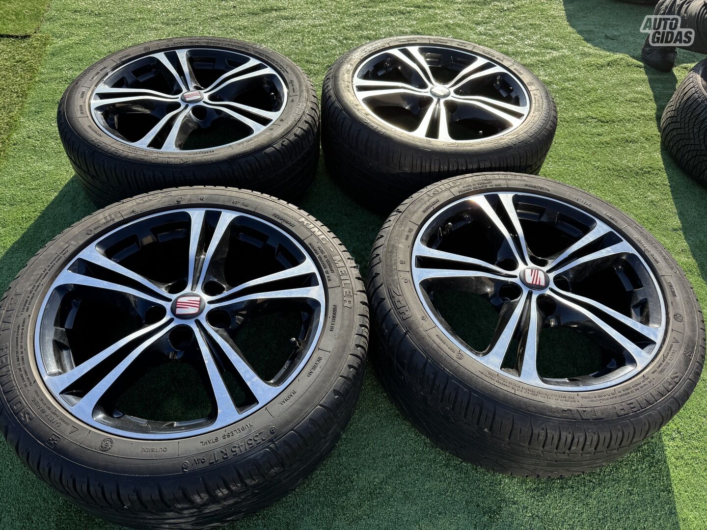 Seat Siunciam, 7.5J ET35 light alloy R17 rims