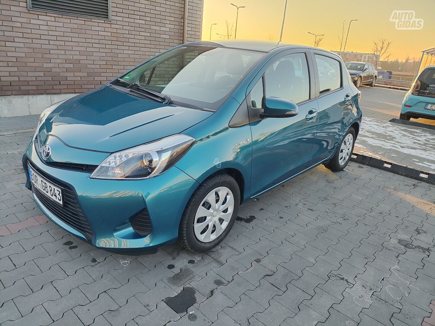 Toyota Yaris Hybrid Synergy Drive 2013 y