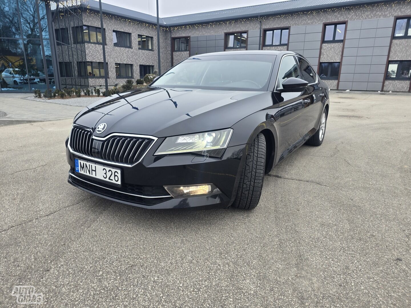 Skoda Superb 2019 y Hatchback