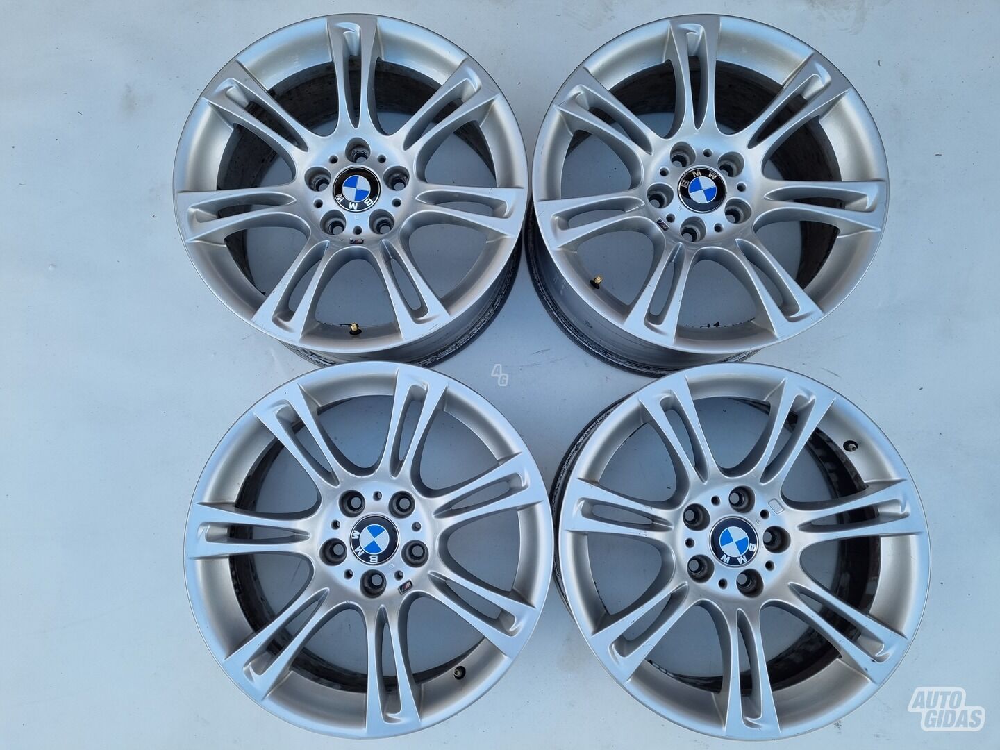 BMW F10, F11, M paketas 530 lengvojo lydinio R18 ratlankiai