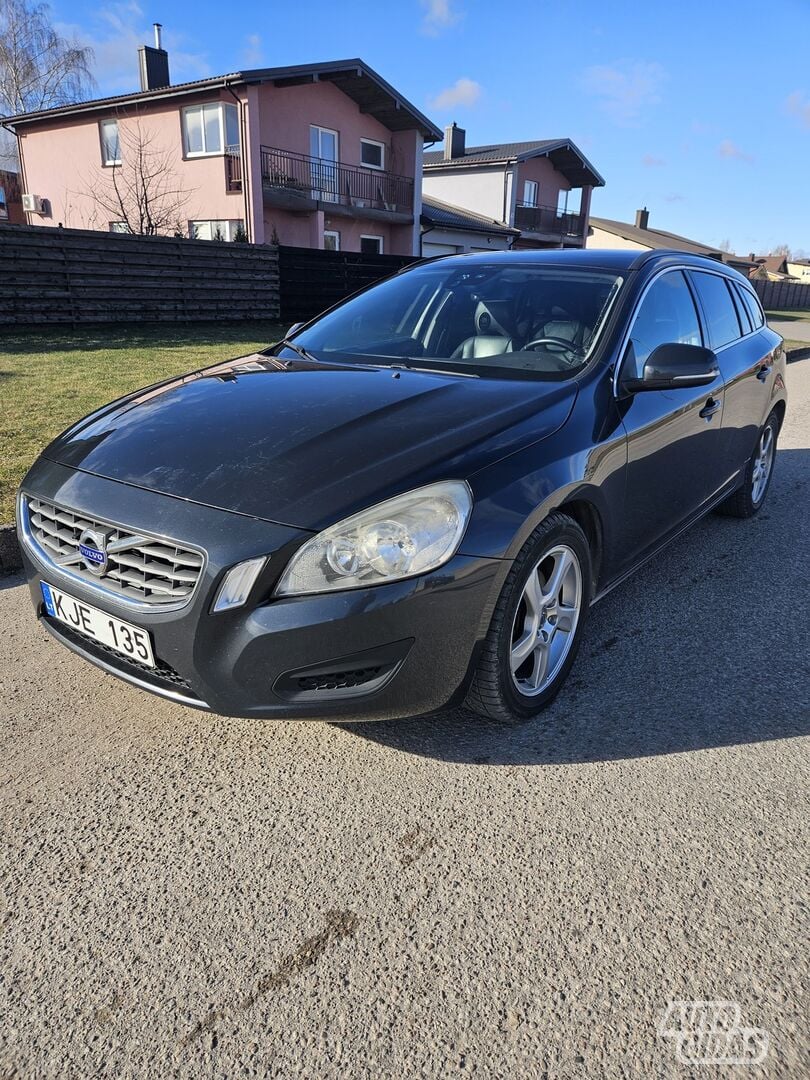 Volvo V60 2012 m Universalas