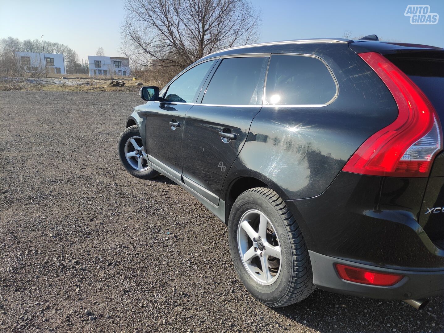 Volvo XC60 2008 y Off-road / Crossover