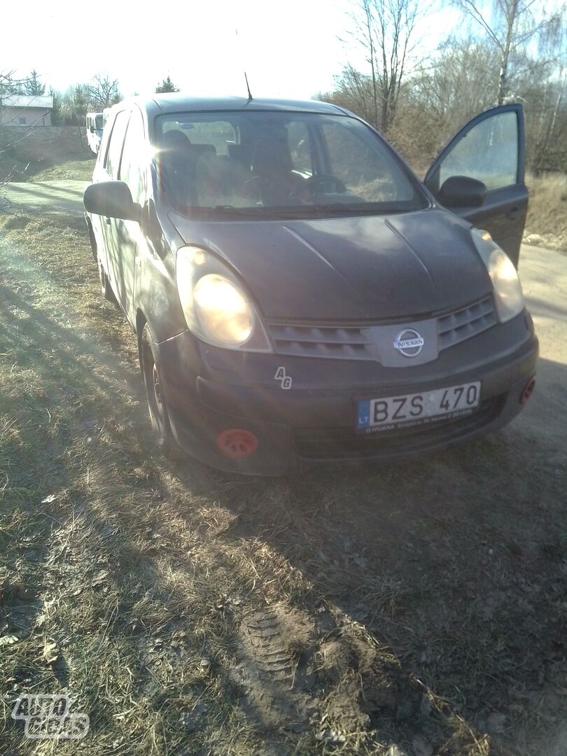 Nissan Note 2006 г Минивэн