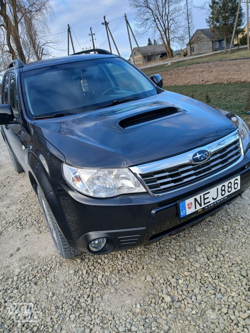 Subaru Forester 2011 г Внедорожник / Кроссовер